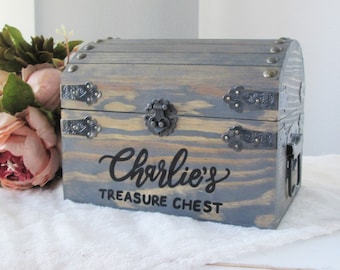 Personalized kids piggy bank, first birthday gift, baptism gift, time capsule for children, Christmas gift for kids, wooden treasure chest