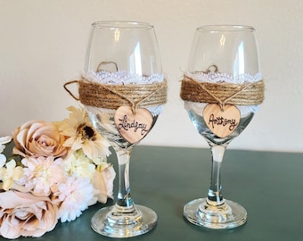 Personalized wedding glasses for reception toasting, bride and groom custom wine glasses, toasting flutes, bridal shower gift, gift for her