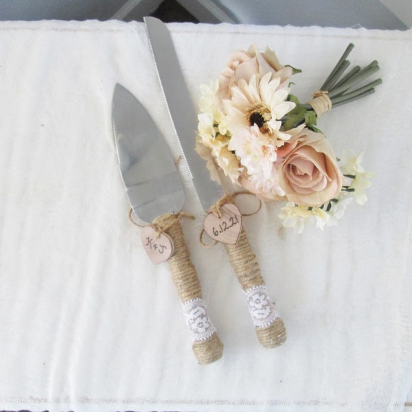 Personalized cake knife set, rustic wedding cake serving set, bridal shower gift, custom wedding decor, reception decor, cake cutting set