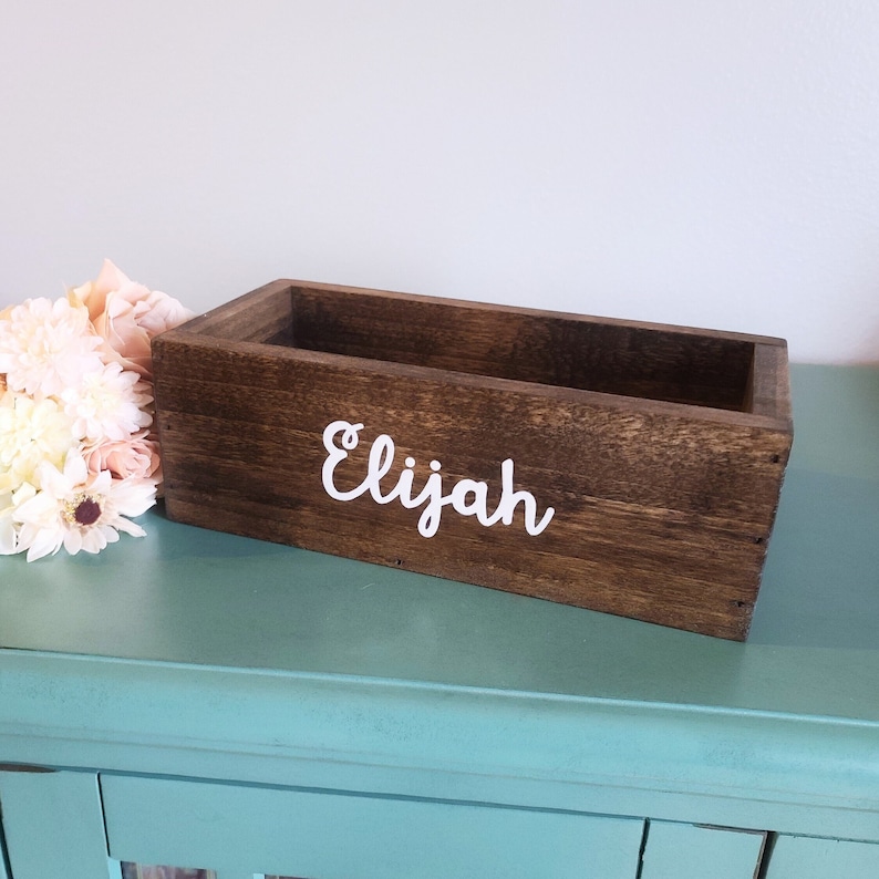 Personalized graduation card box, gift for graduate, class of 2025, dorm room decor, mail holder, mail organizer, rustic wooden cards box, custom card holder, gift table box, gift card box, dorm room desk storage, mail holder
