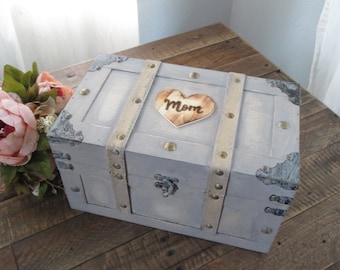 Personalized keepsake box, wooden memory box, wood time capsule box, treasure chest, wedding keepsake, anniversary keepsake, shabby chic box