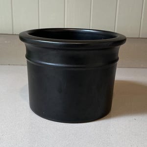 Gainey Pottery Pot Planter Black with Label