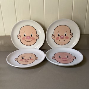 Set of 4 Fred and Friends Plates
