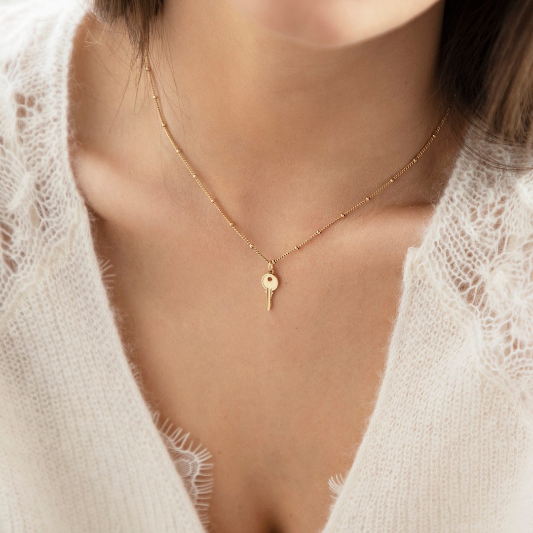 【KIMHEKIM】Lock Key Pendant Small Chain Necklace Small Lock and Key Necklace, Sterling Silver Padlock