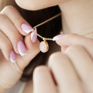 Colar de quartzo rosa amor, autoconfiança e compaixão