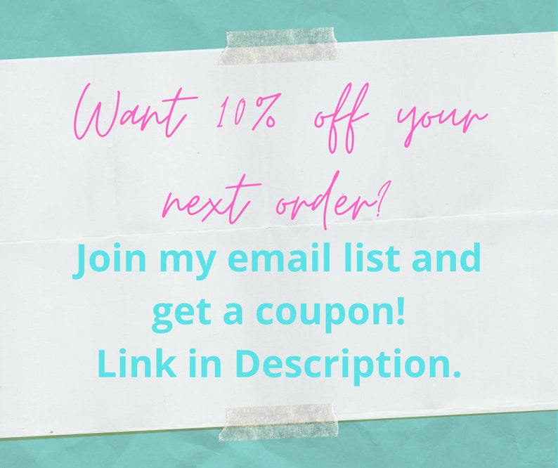 K&ouml;nnte beinhalten: Ein wei&szlig;er Zettel mit rosa Text, der lautet: "M&ouml;chten Sie 10% Rabatt auf Ihre n&auml;chste Bestellung? Melden Sie sich f&uuml;r meine E-Mail-Liste an und erhalten Sie einen Gutschein! Link in der Beschreibung."