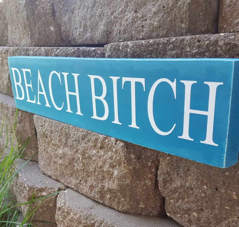 Aazon.co: AFTWO Weathered Beach Arrow Sign, Beach Sign, Beach Decor