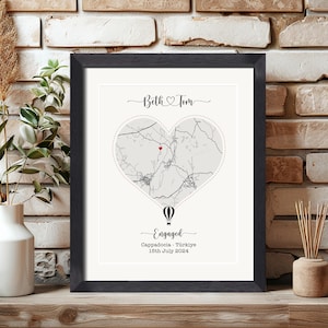 Cadeau carte de fiançailles | Impression fiançailles | Fiançailles en Cappadoce | Cadeau pour couple | Impression de carte personnalisée | Cadeaux de fiançailles | Montgolfière