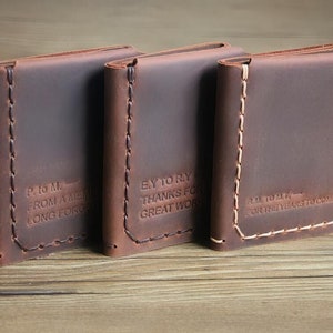 Walter Mitty Brieftaschen, personalisierte Gravur, dreifache Brieftasche aus Leder für Herren, Trauzeugen Geschenk, Wunschliste, Geschenkidee, von Rocky Leather Design.