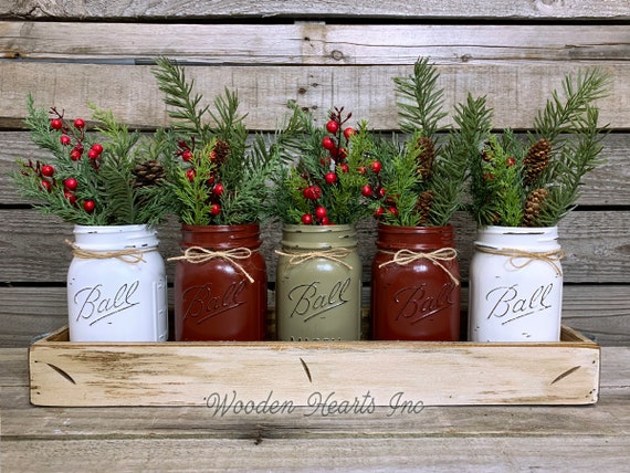 Centres de table Mason Jar VACANCES DE NOËL Grand plateau avec 5 bocaux  Floraux en option Fleurs de pin blanc antique en bois vieilli Pinte boule -  Etsy France