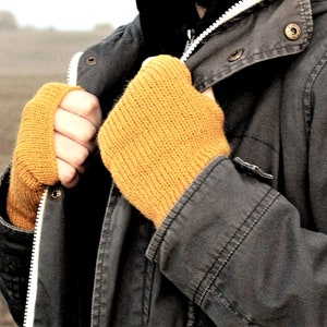Männer Pulswärmer fingerlose Handschuhe Herren Stulpen Geschenk für Ihn zauberhand-design® FUN-alp senfgelb - mustard