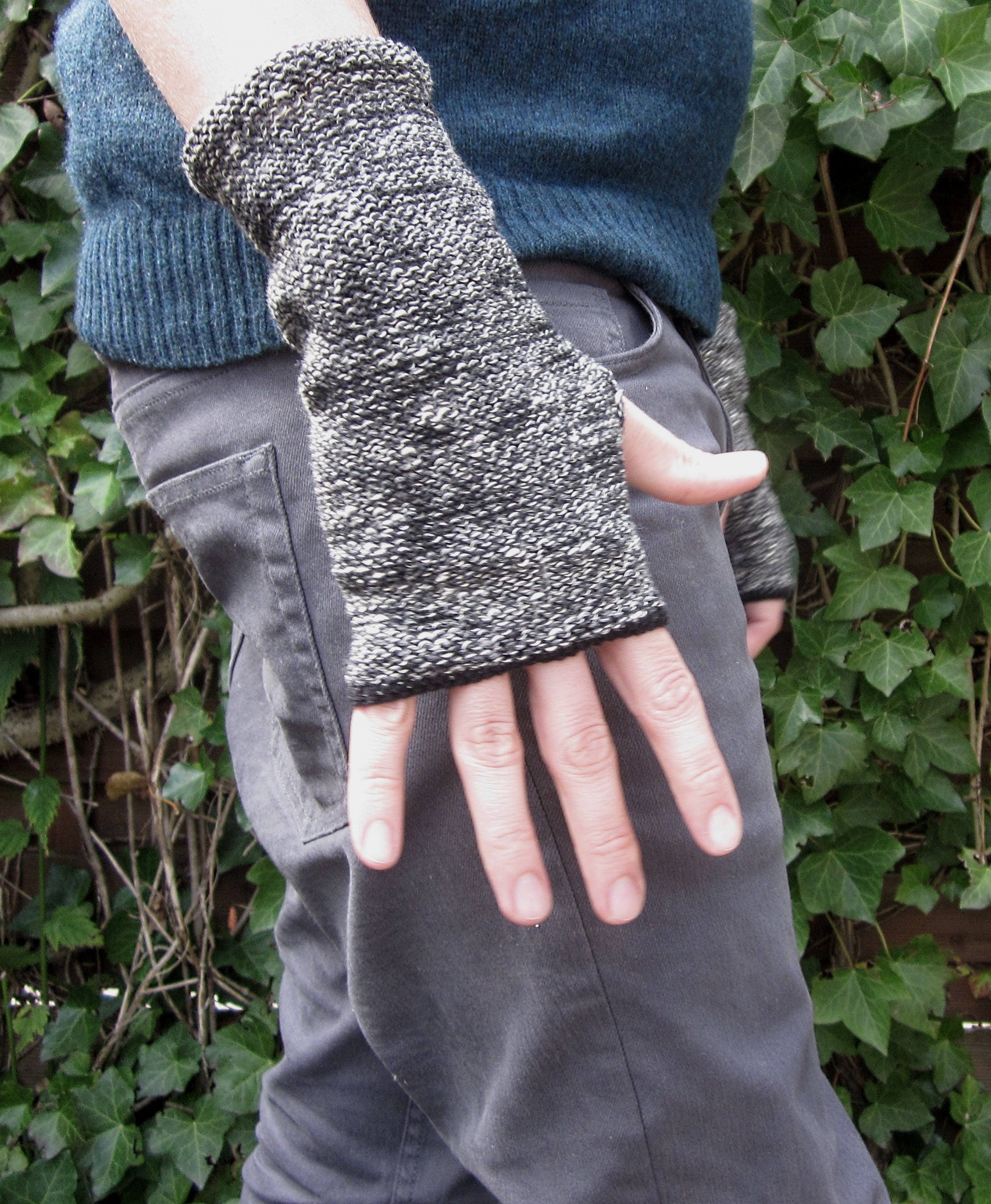 knit  mittens wristwarmers *FUN-alp-man* cuffs for him mens fingerless gloves gift for men Accessoires Handschoenen & wanten Armwarmers 