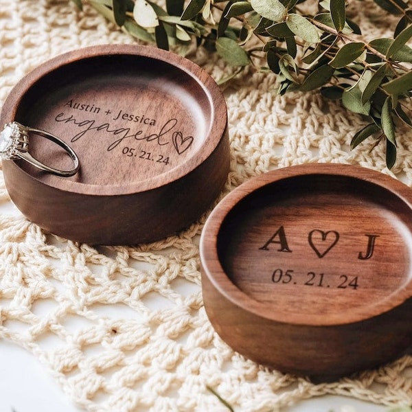 Custom Wooden Ring Dish, Wedding Ring Dish, Engagement Ring Holder, Floral Ring Dish, 5th Anniversary Gifts for Her