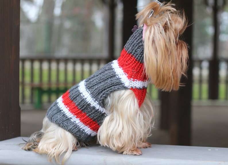 Hand knitted Small Dog Sweater Jumper Wear Dress Turtle neck pet animal yorkshire terrier handmade