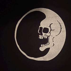 Dead Moon Punk Rock tshirt Medium Screen print