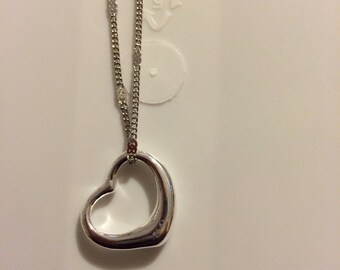 Floating heart necklace