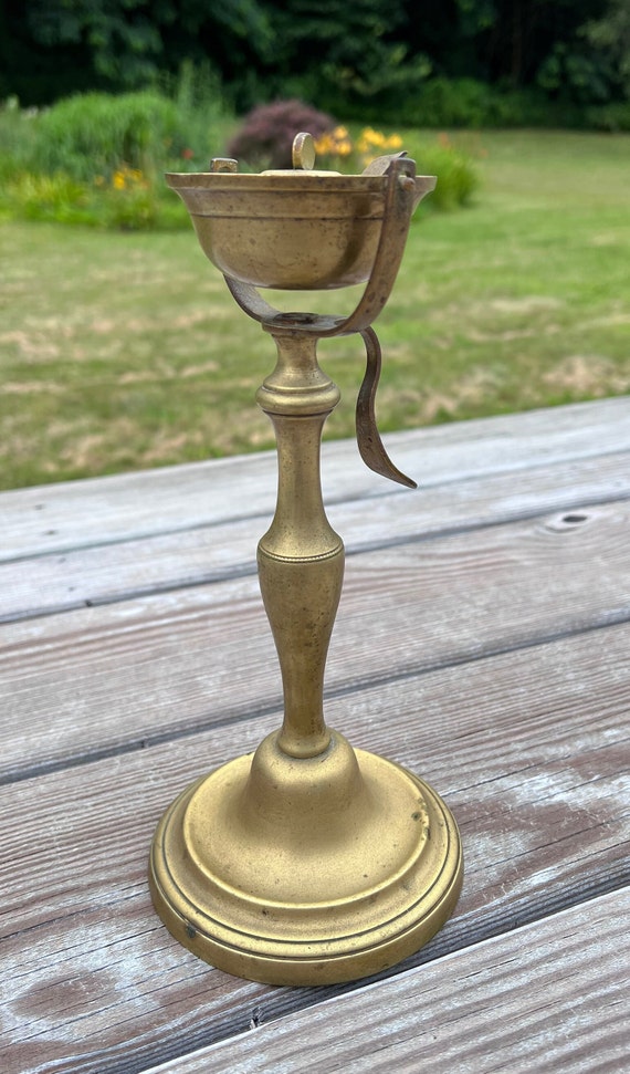 Antique Early Lighting Brass Swiveling Oil Lamp Thumb Catch Candlestick Base