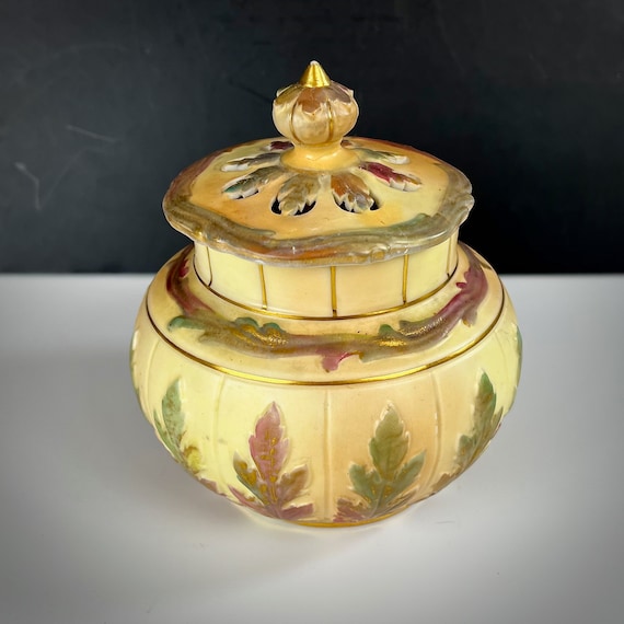 Antique Royal Worcester Potpourri Jar With Both Lids