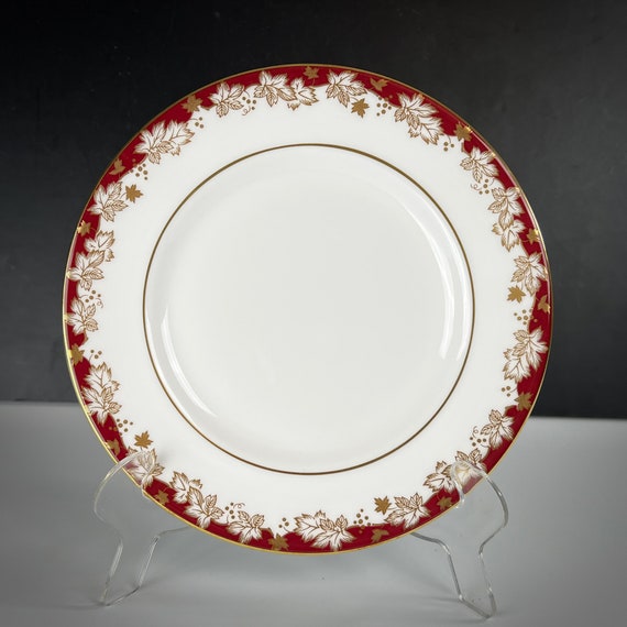 Vintage Royal Doulton Bread & Butter Plates 6.5" - WINTHROP Pattern - 15 PIECES