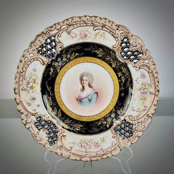 Porcelain Hand Painted Portrait Cabinet Plate French ELISABETH No. 34