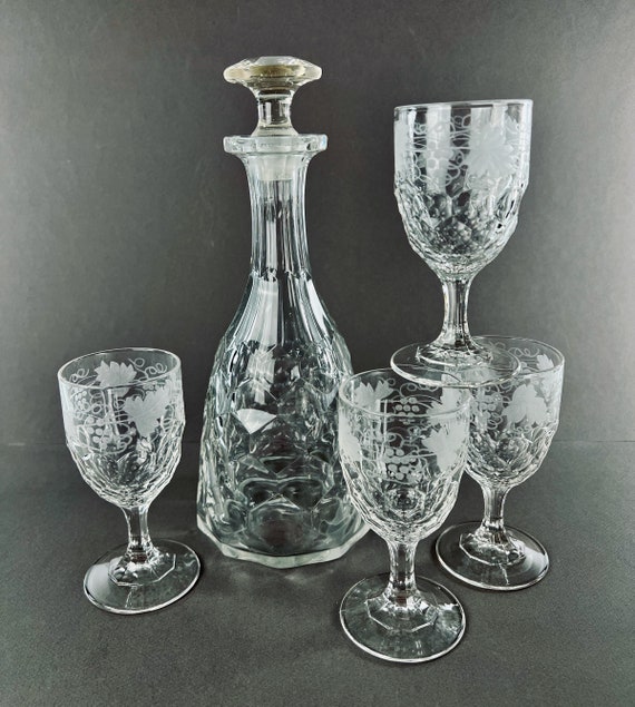 Antique EAPG Decanter 4 Glasses Lyon Co HONEYCOMB (Cincinnati) Pittsburgh PA