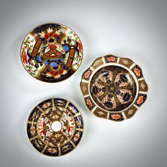 Vintage Royal Crown Derby IMARI 3 Pieces Saucers Low Bowl 1912-1953
