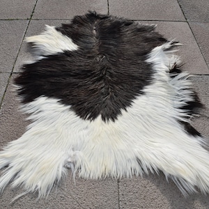 Angora Goatskin Rug 1&#39;9&#39;&#39; x 2&#39;7&#39;&#39;ft Leather Angora Goatskin Fur Rug Pelt Hide 100% Natural Goat Skin Rug