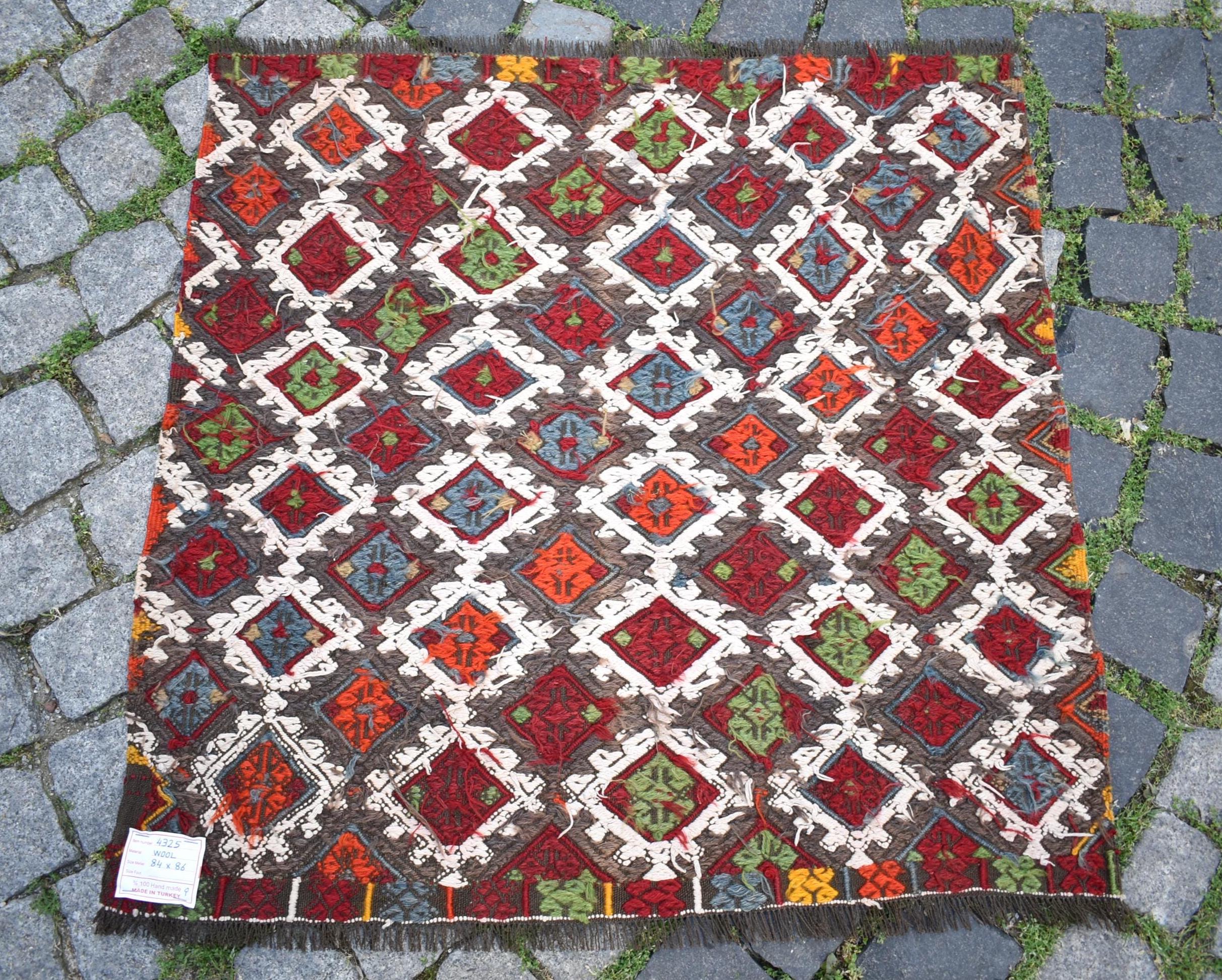 ヴィンテージトルコラグ、34インチ x 33インチ、アナトリアシヴリ