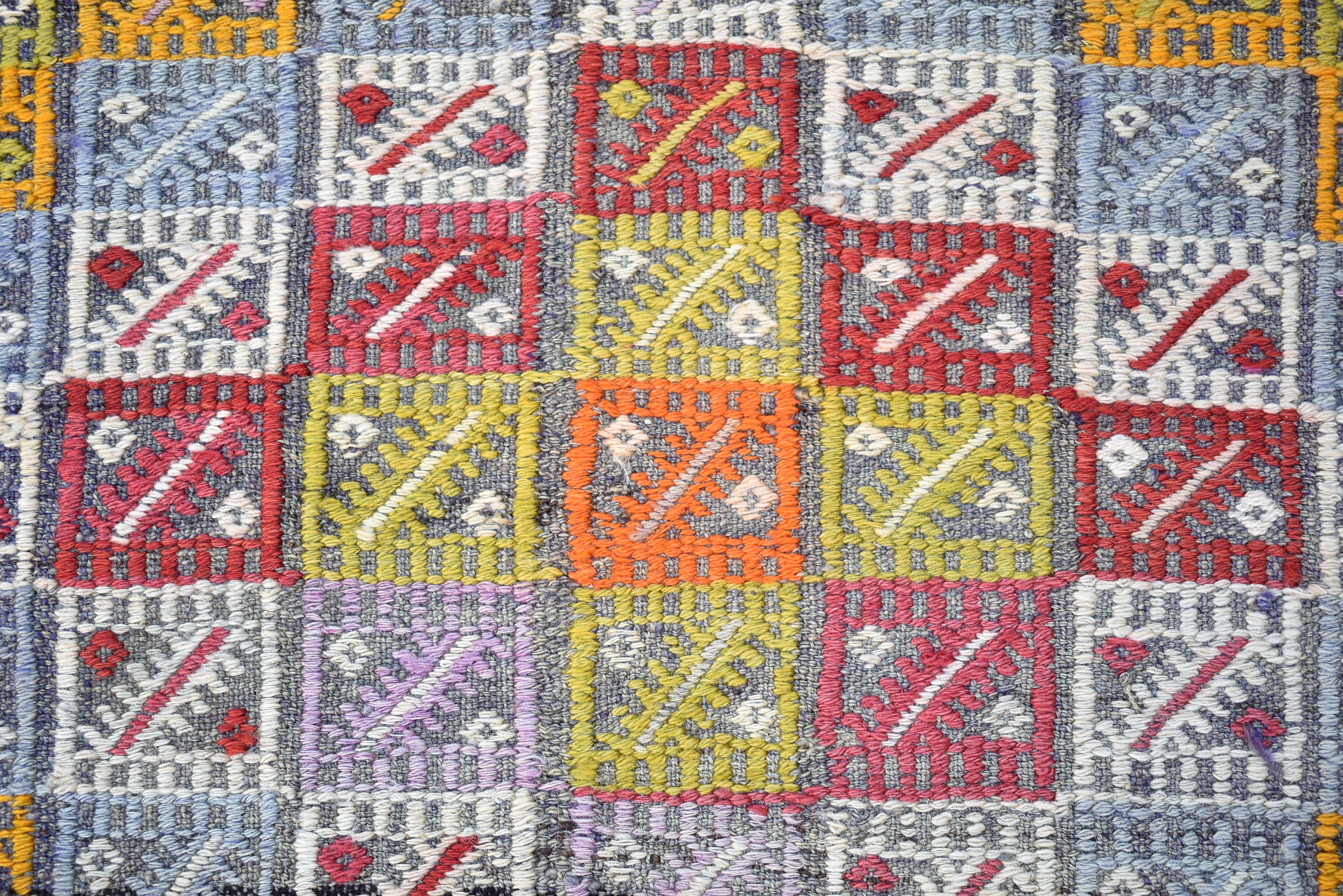 ヴィンテージトルコウールラグ、アナトリア刺繍チチム、28x47 - Etsy 日本