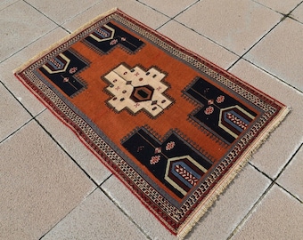 Awesome Sumak Kilim Rug, 2&#39;0&#39;&#39; x 3&#39;2&#39;&#39; ft, Caucasian High Quality Sumak Kilim Rug, Wool Sumak Kilim Rug,