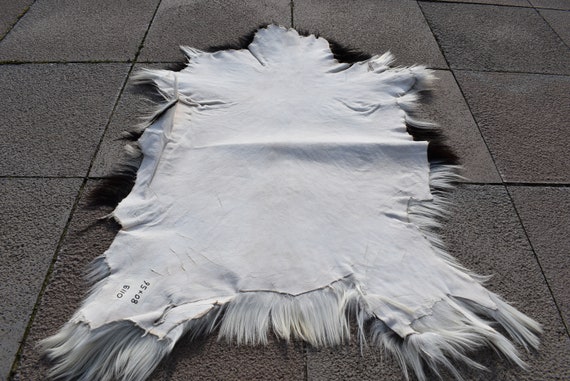 アンゴラ ヤギ革 ラグ 1'9'' x 2'7''ft レザー アンゴラ ヤギ革 ファー