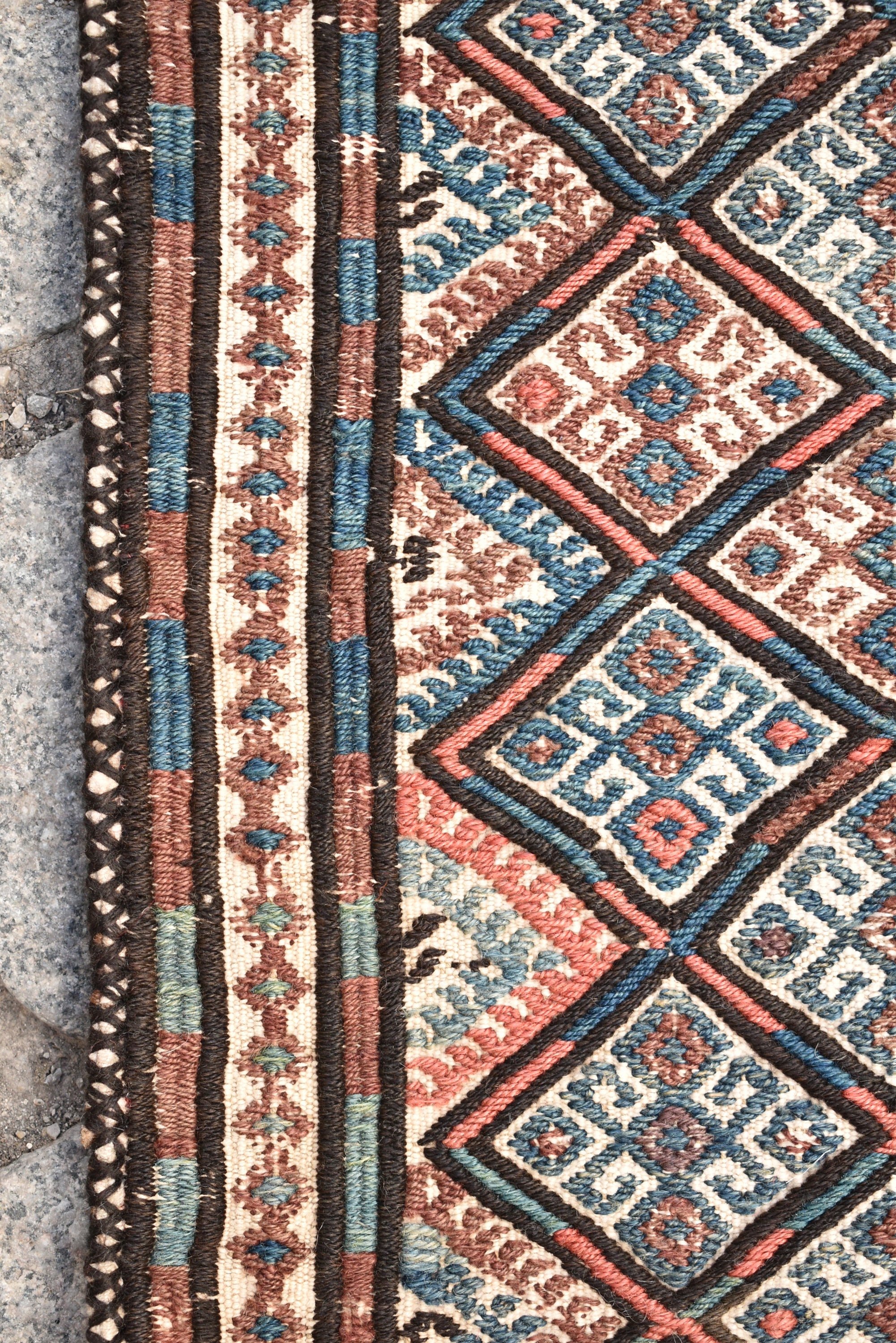 アンティーク コーカサス ヴェルネ キリム サドルバッグ ラグ、23