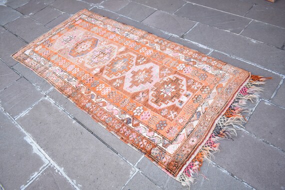 Vintage Herki Rug, Turkish Hand Knotted Wool Area Rug (41'' X 81