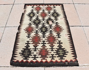 Antiker Shirvan Kelim Taschengesicht: Kaukasischer Wollteppich, 50 x 80 cm