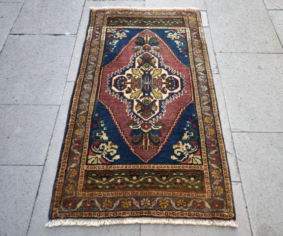 Vintage Turkish Wool Rug, Cappadocia Yastik Rug (21'' X 39'') - Etsy