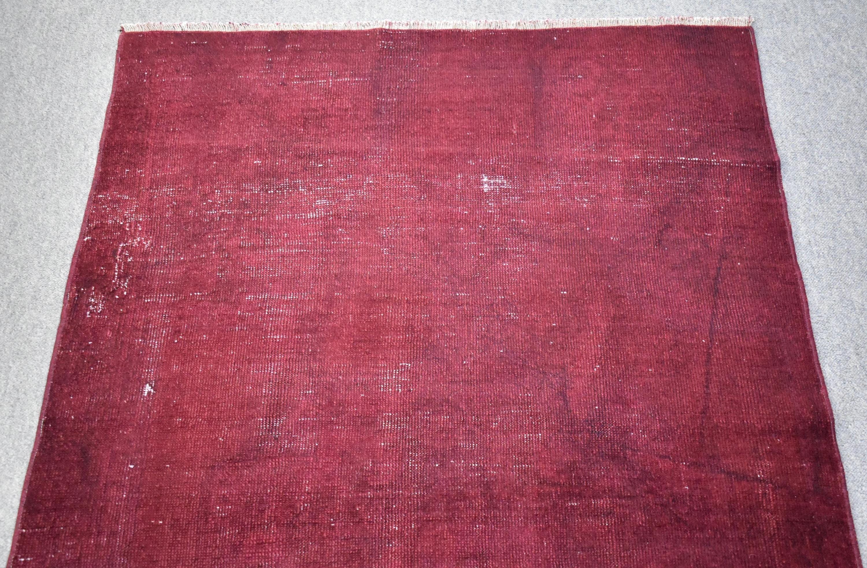 ヴィンテージ オーバーダイ トルコウールラグ、クラレットレッド