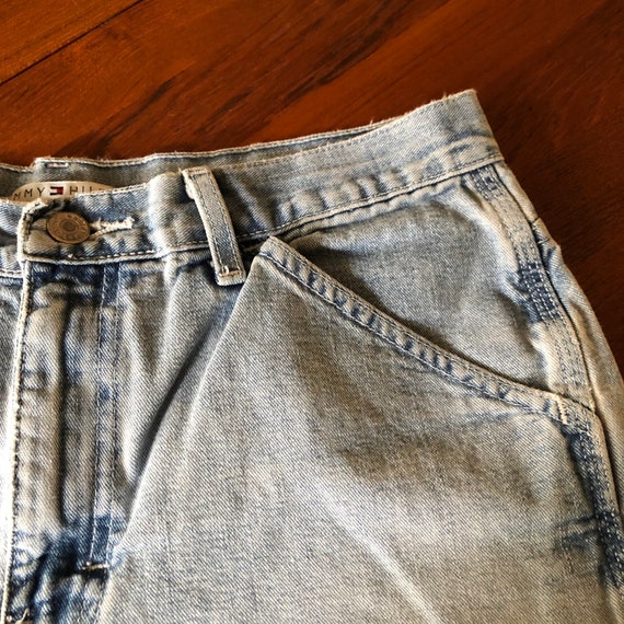 Vintage 1990s Tommy Hilfiger Distressed Jean Shor… - image 6