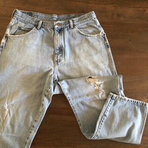 Vintage 1990s Destroyed Wrangler Jeans Size 36 image 5