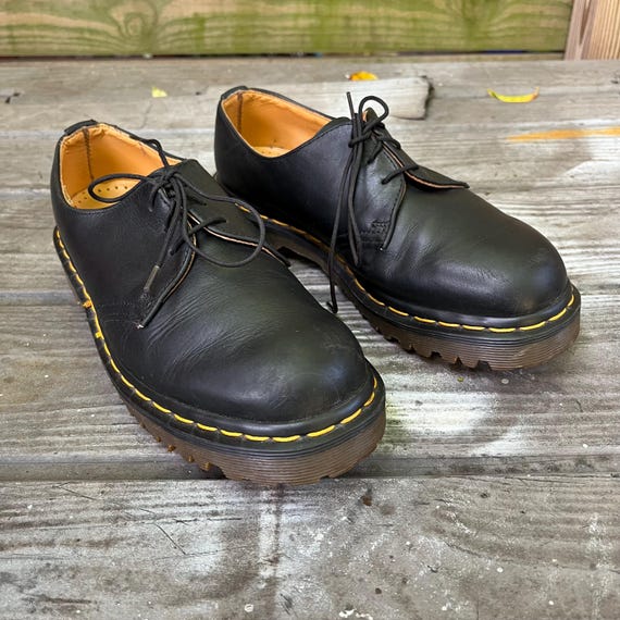 Vintage 1990s Dr. Martens Black Leather Women display picture 1