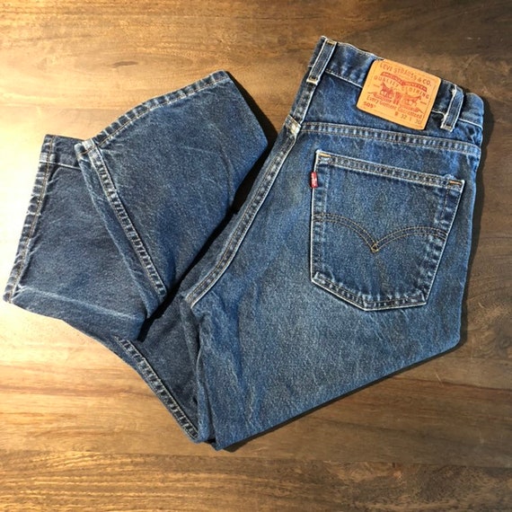 size 32 in levi jeans