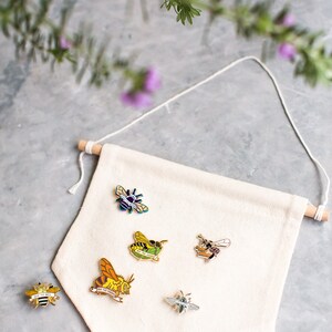 Pin and Pennant Gift Set