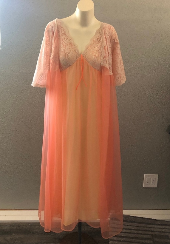 Vintage Lisette Sheer Chiffon Nightgown Robe Peign