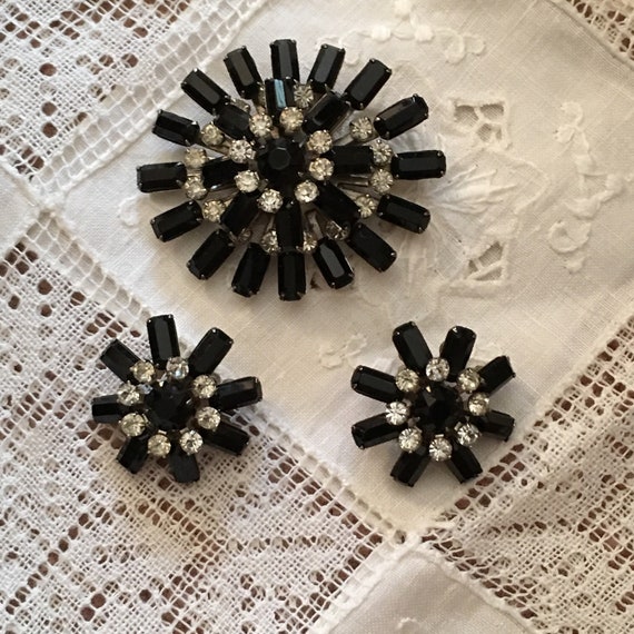 Vintage French Jet Rhinestone Pin Earrings Set - image 1