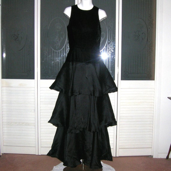 Vintage Plus Size Velvet V Neck Maxi Formal Evening Dress - Ever-Pretty US