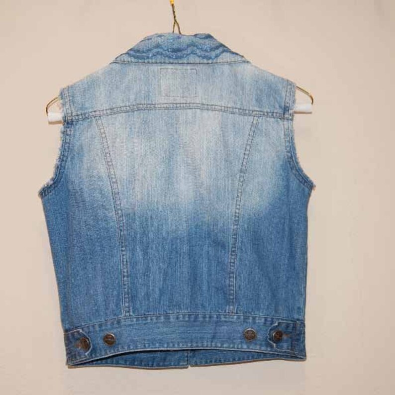 Ladies S Denim Vest with Blue Lace on Collar /& Front Waist