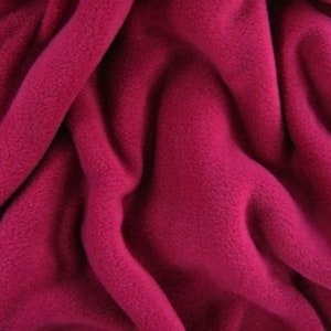 Tessuto in pile antipilling morbido e morbido in tinta unita in magenta da 0,5 m (9,00/metro)