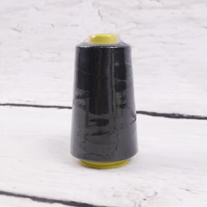 Nähgarn Konen Overlock Schwarz 2750m Farbnummer 000 / (3,79/Stk)