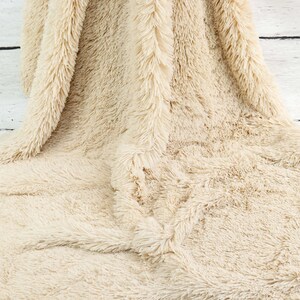 Zottel fabric fur plush long hair faux fur in natural from 0.5 m (15.00/meter)