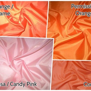 Pu&ograve; includere: Quattro campioni di tessuto in diverse tonalit&agrave; di arancione e rosa. I campioni sono etichettati "Orange / Flame", "Permission Orange", "Rosa / Candy Pink" e "Coral".
