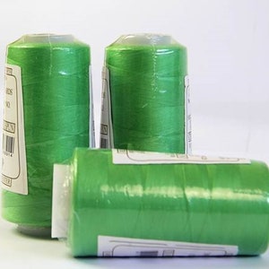 Nici do szycia w stożkach overlock jabłko 2750 m kolor nr 548 / (3,79/szt.)